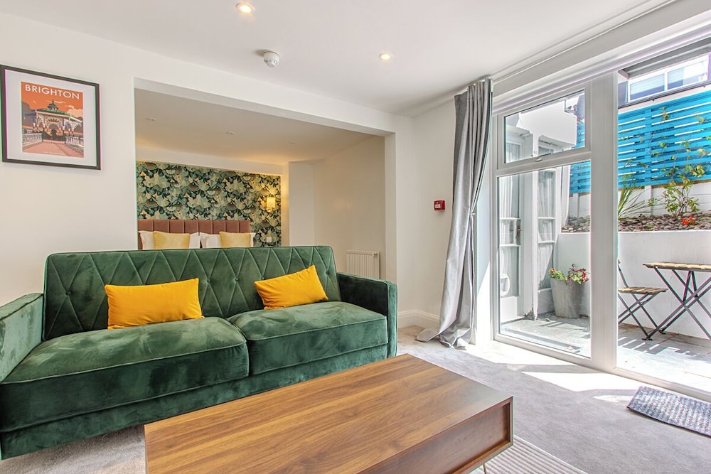 Luxury Studio Suite photo 2