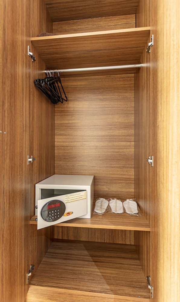 Superior Triple Room photo 3