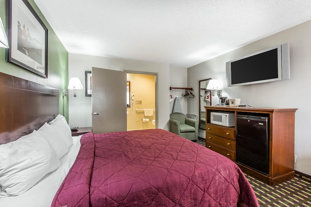 Room, 1 King Bed, Accessible, Non Smoking photo 1
