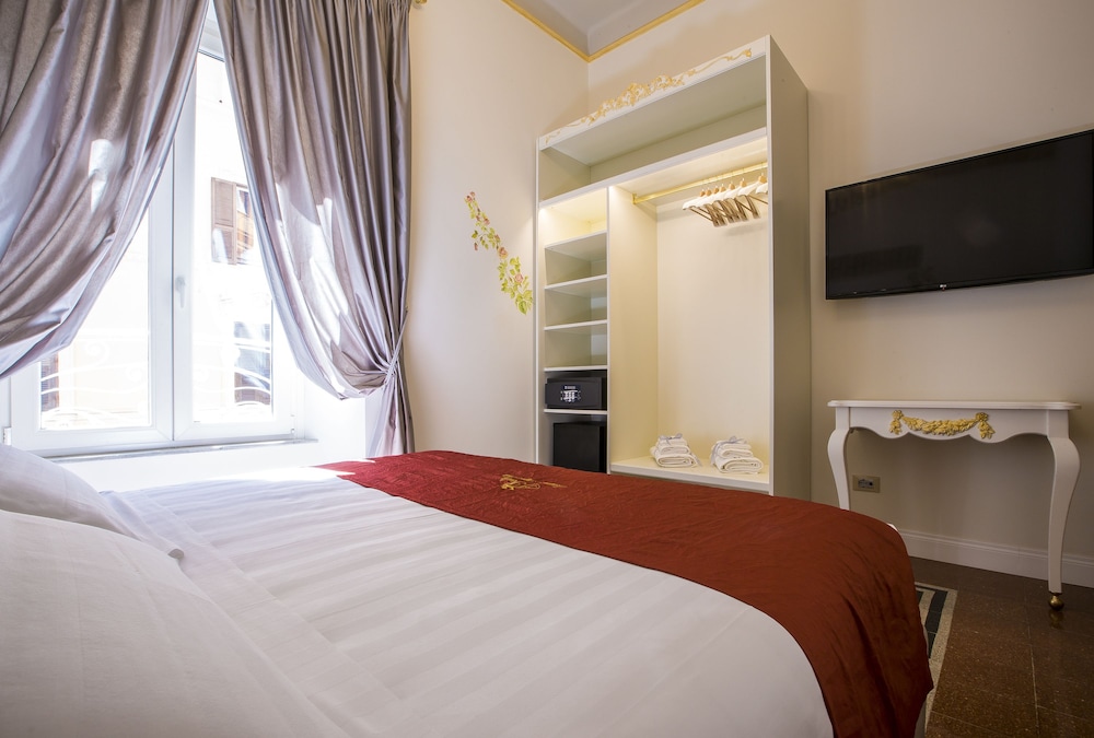 Economy Double Room, City View photo 3