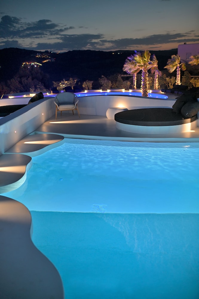 Topaz Riviera Water Suite with Private Pool - Photo 11