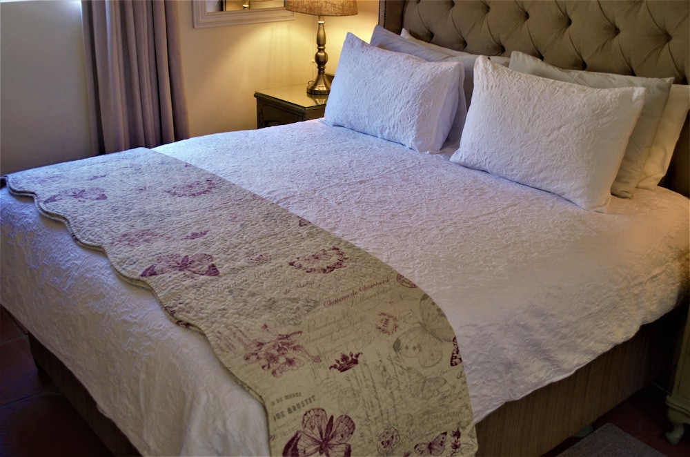 Luxury Cottage, 1 Bedroom photo 3