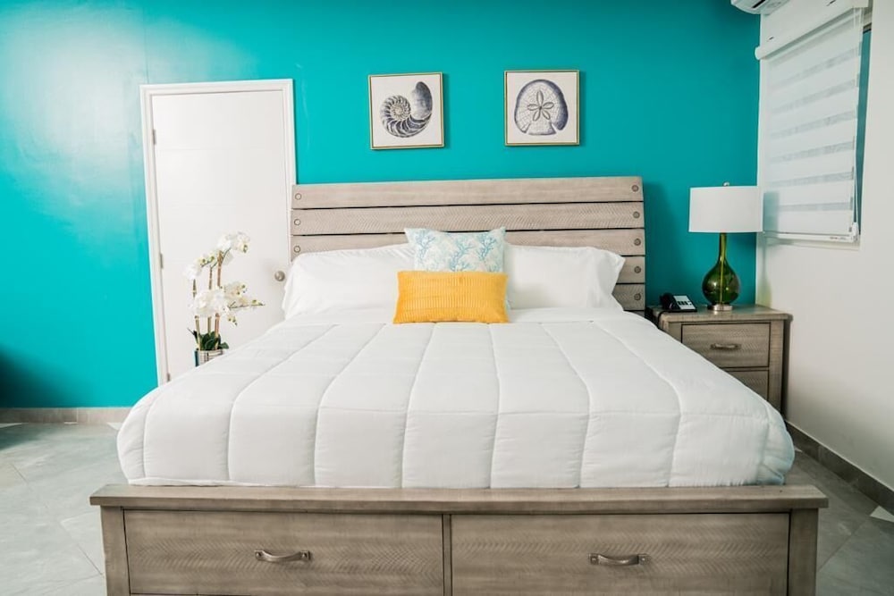 Deluxe Single Room, 1 King Bed, Balcony