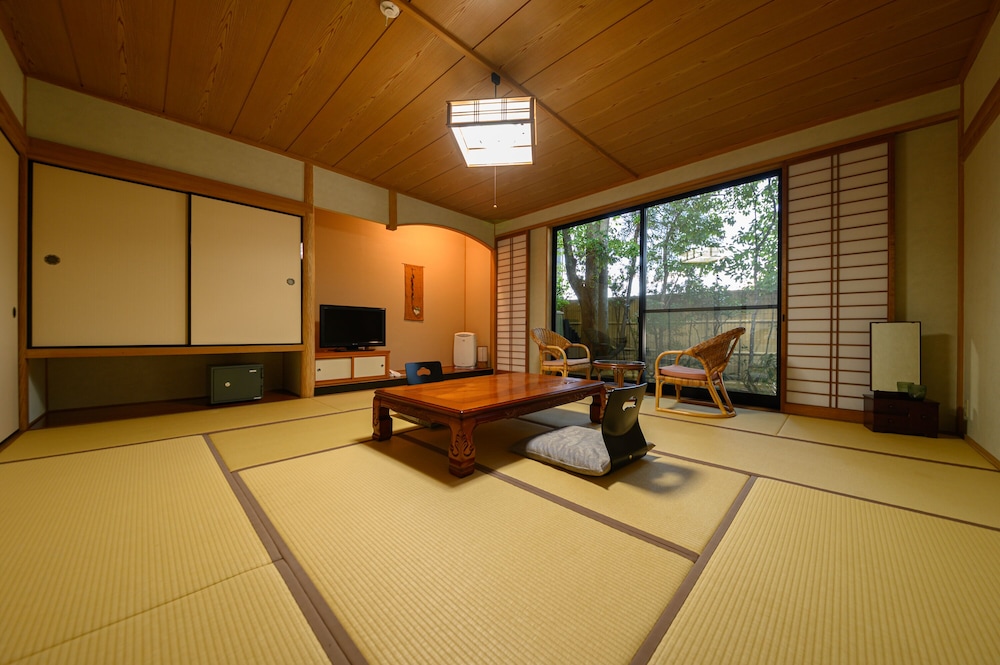 Japanese Style with Bath Made of Rocks, Non Smoking photo 1