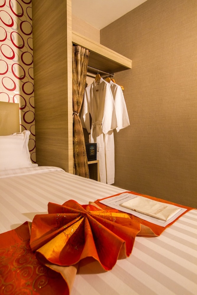 Standard Twin Room photo 3