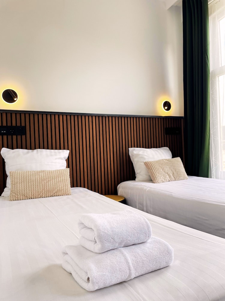 Signature Twin Room
