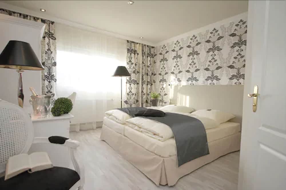 Superior Double Room - Photo 1