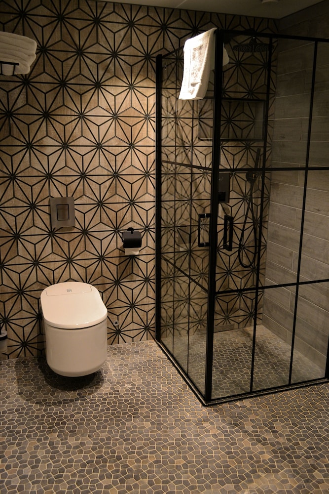 Superior Suite - Photo 3