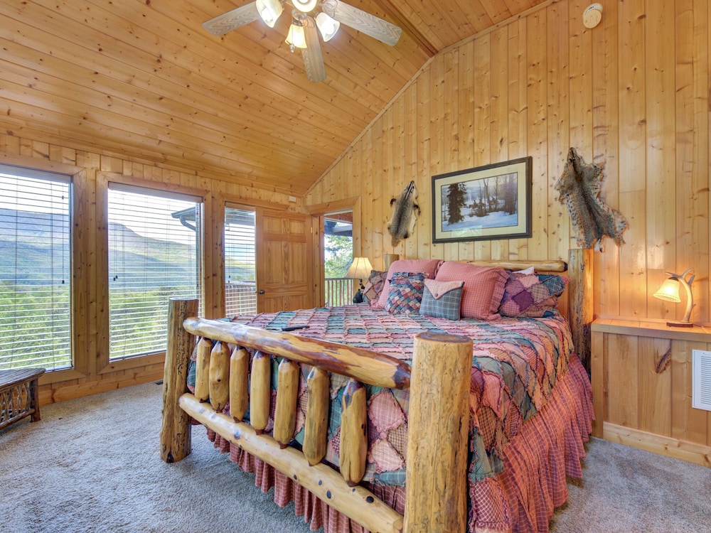 Studio (3 Bedrooms)