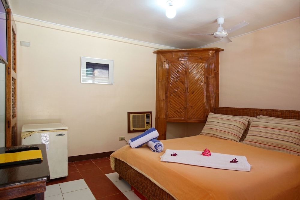 Economy Room, Poolside photo 2