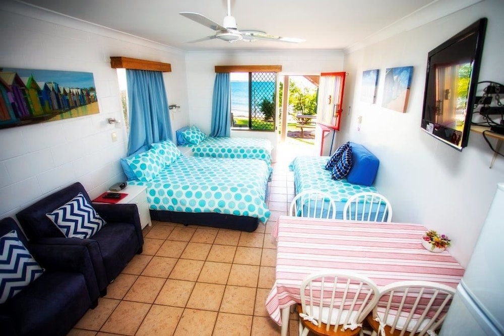 Beach House photo 1