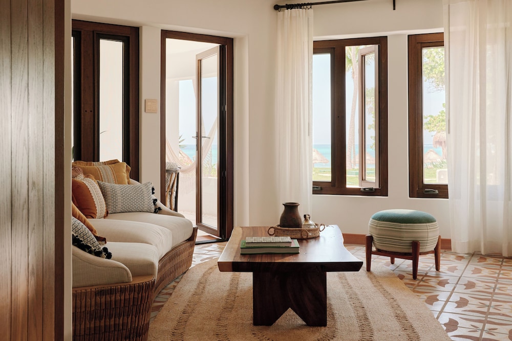 Suite, Ocean View - Photo 5