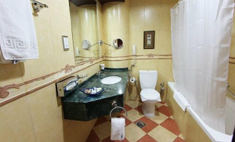Standard Triple Room photo 3