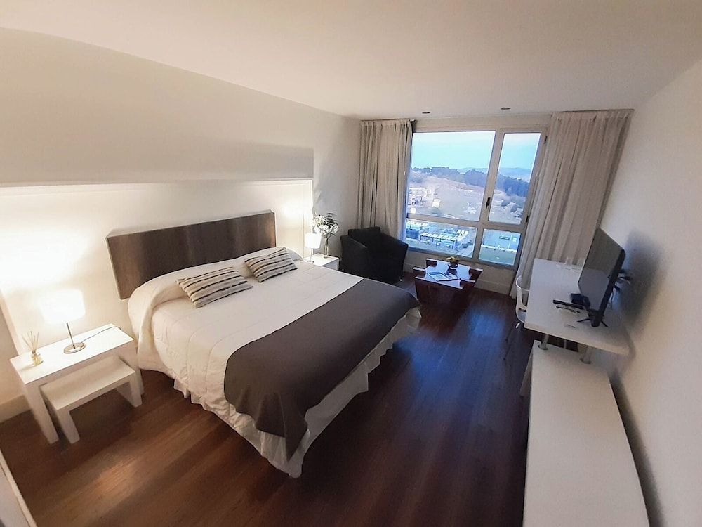 Suite (Double, Front View)