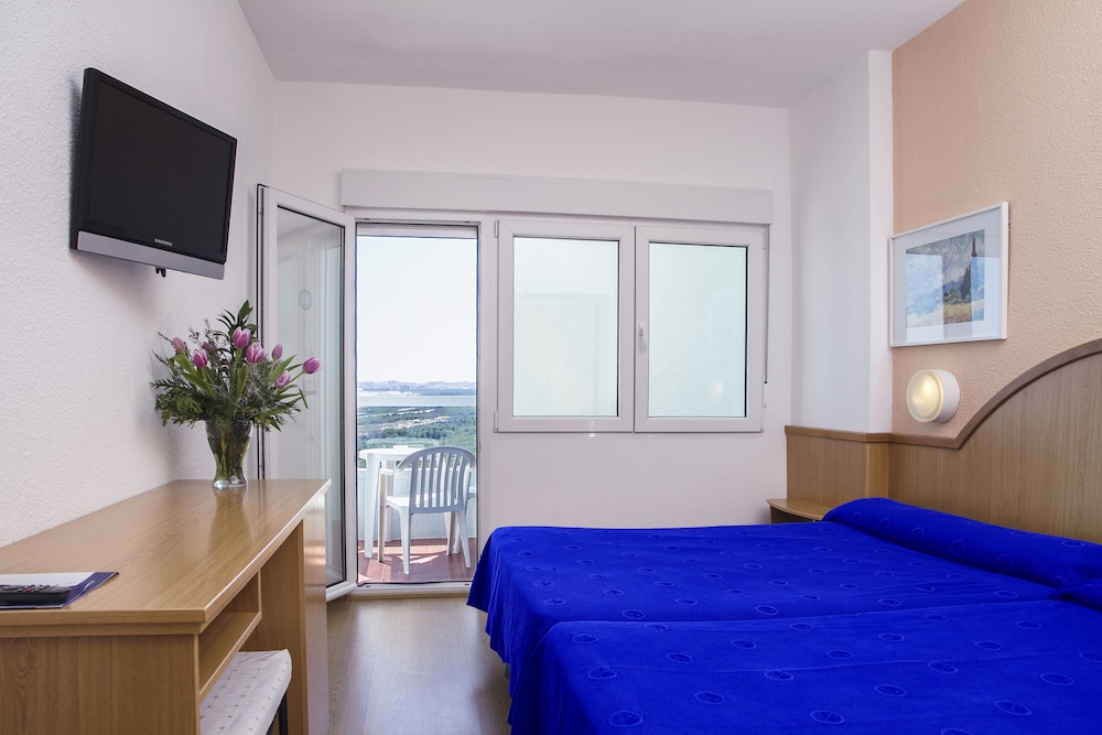 Double or Twin Room - Photo 1