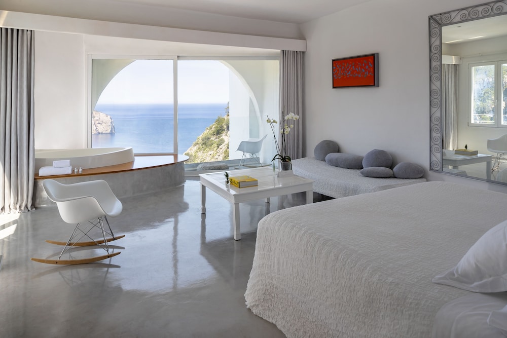 Superior Double Room, Sea View - Photo 3