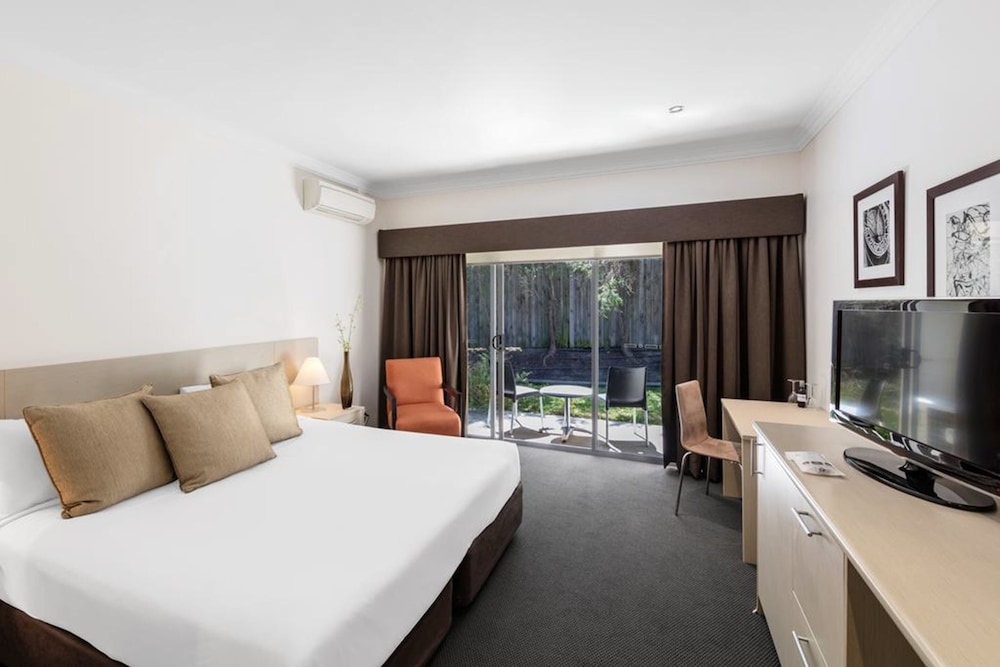 Deluxe King Room - Photo 4
