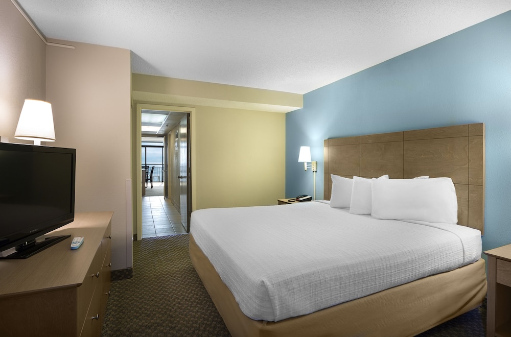 Executive Suite, Oceanfront - Photo 2