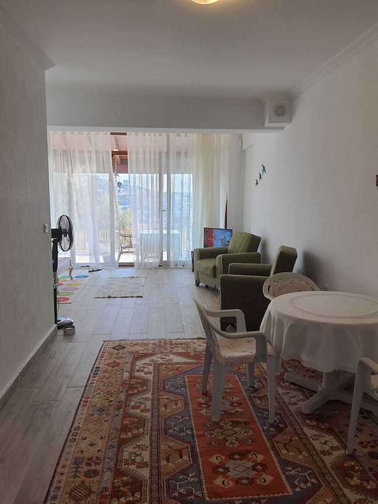 Apartment photo 3