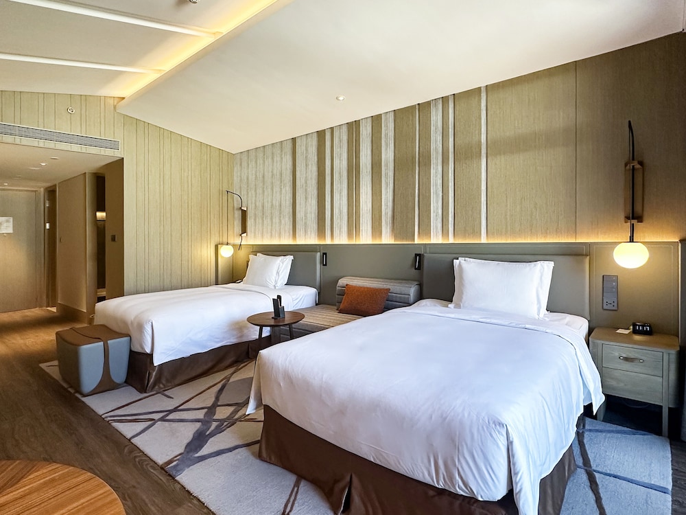 Premium Room, 2 Twin Beds, Mountain View