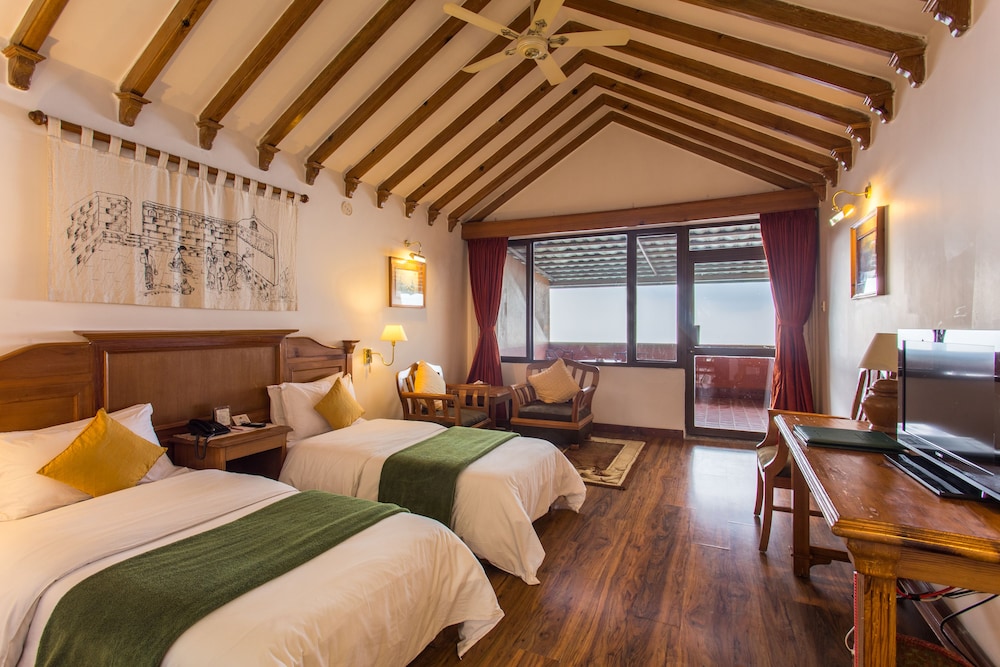 Deluxe Room Heritage Wing - Photo 2