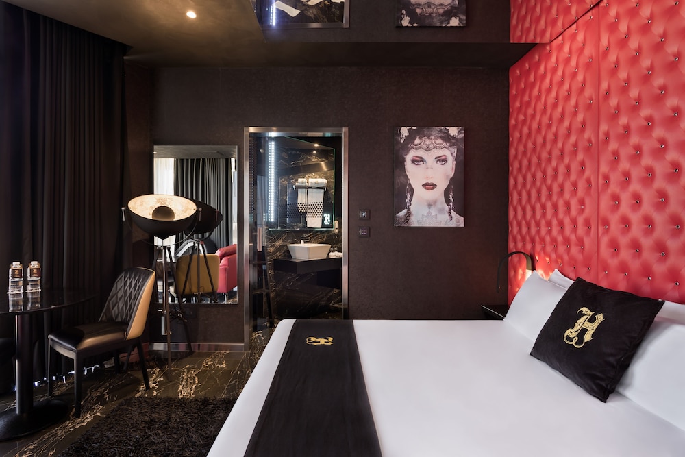 Signature Sea View Suite
