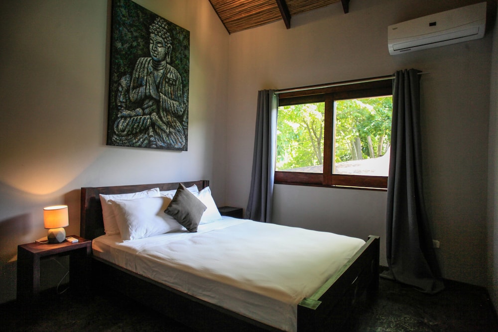 Apartment, 1 Bedroom, Kitchen, Pool View