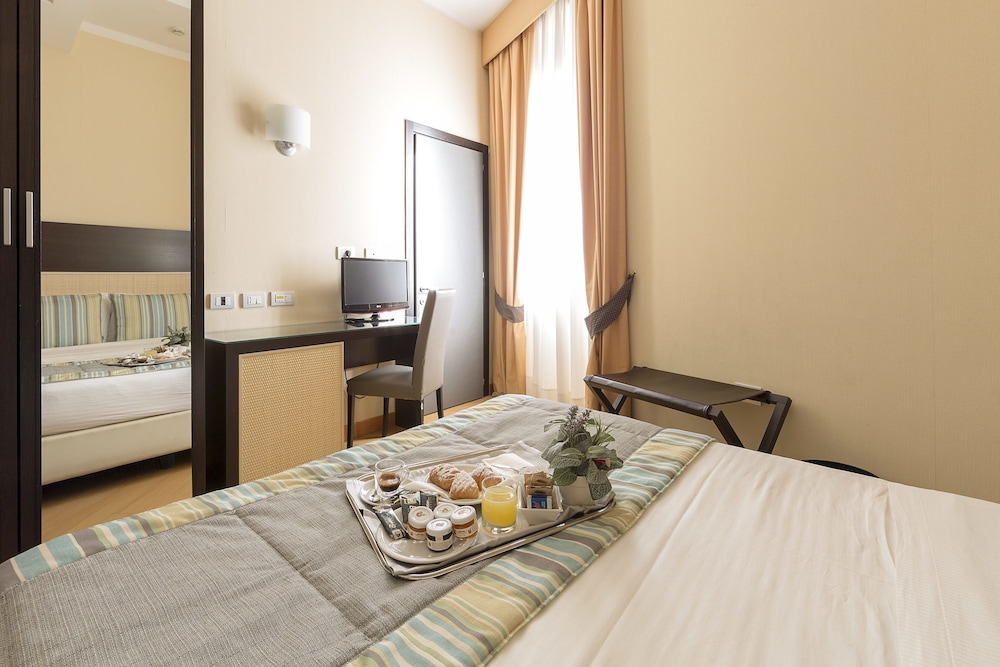 Economy Double Room photo 1