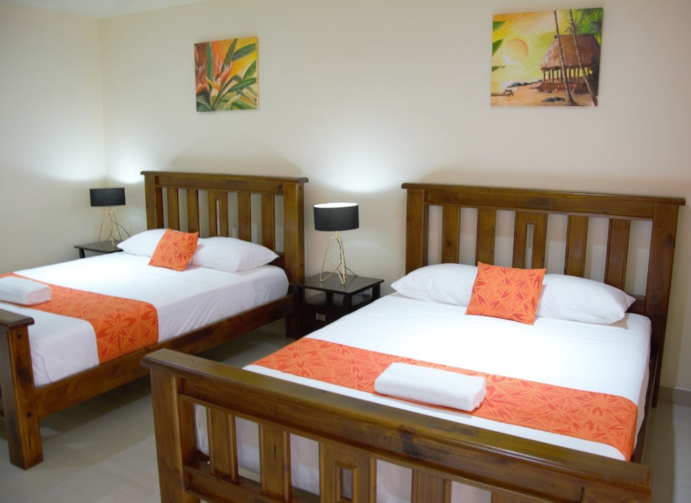 Deluxe Quadruple Room, 2 Queen Beds, Kitchen, Mountain View photo 1