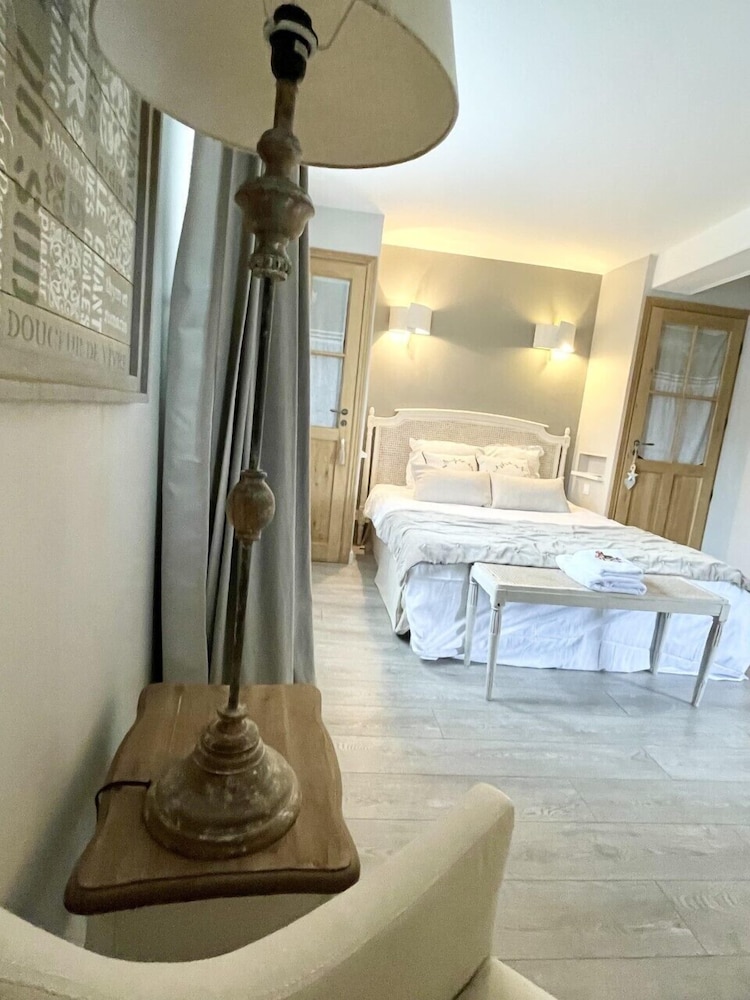Classic Double Room - Photo 1