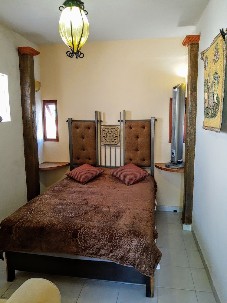 Luxury Studio Suite, 2 Bedrooms, City View, Tower photo 3