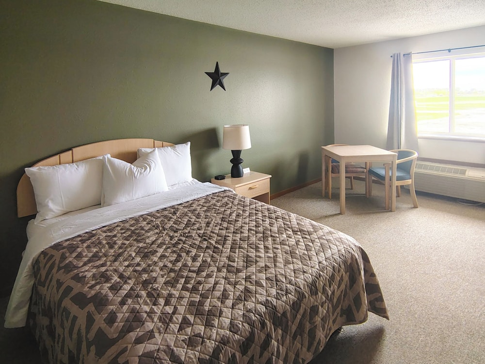 Standard Room, 1 Queen Bed, Non Smoking