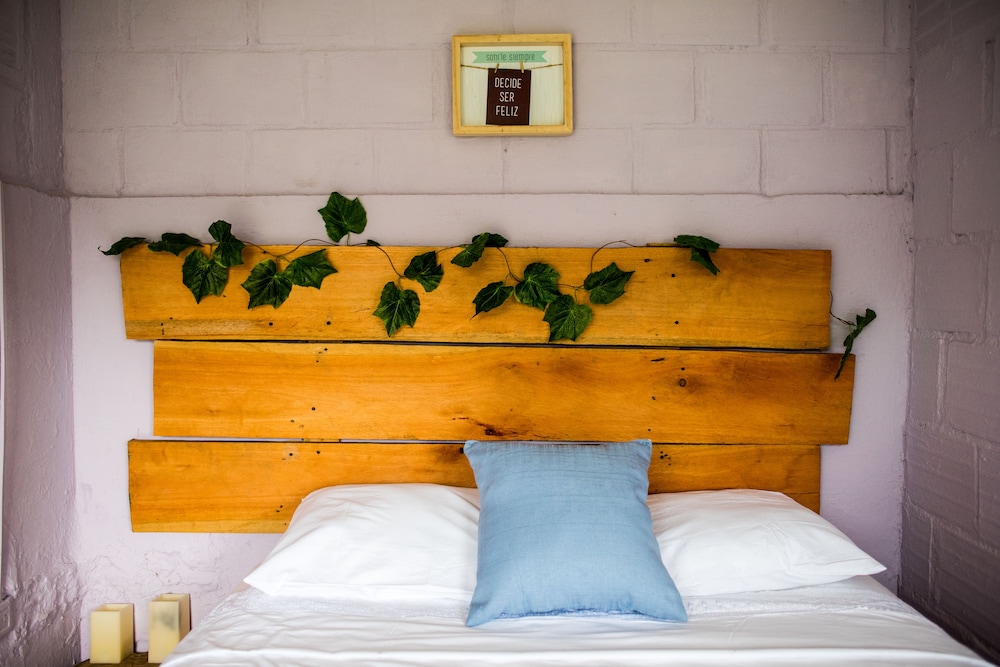 Double Room, 1 Double Bed, Private Bathroom (No Tv) photo 2