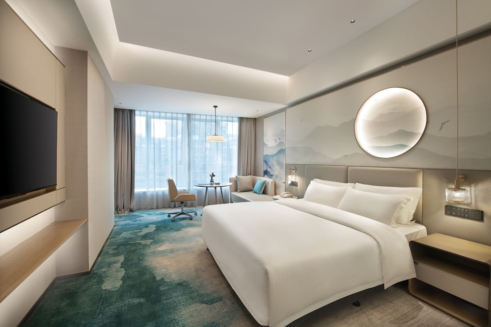 Superior Room, 1 King Bed - Photo 1