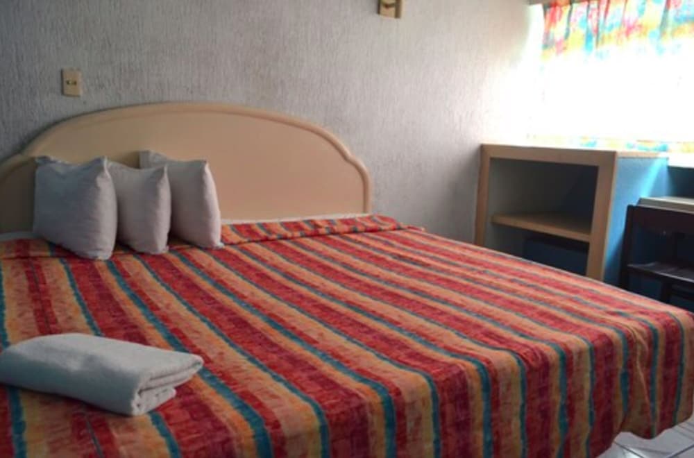 Economy Single Room, 1 King Bed photo 1