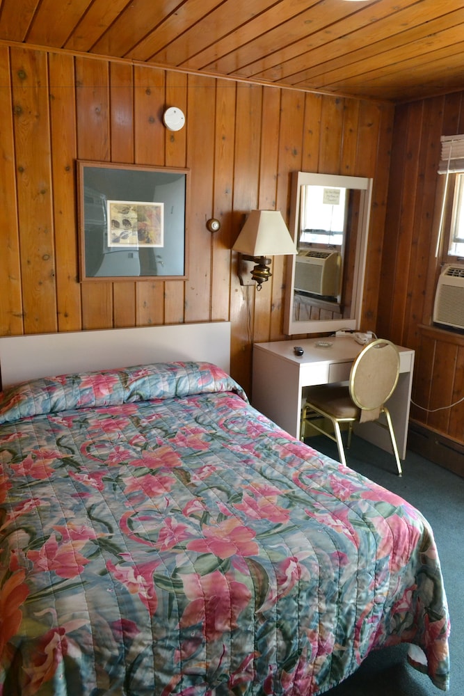 Standard Room, 1 Queen Bed, Non Smoking photo 3