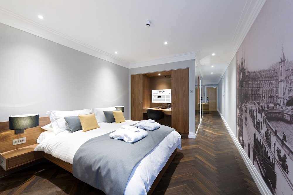 Business Suite - Photo 1