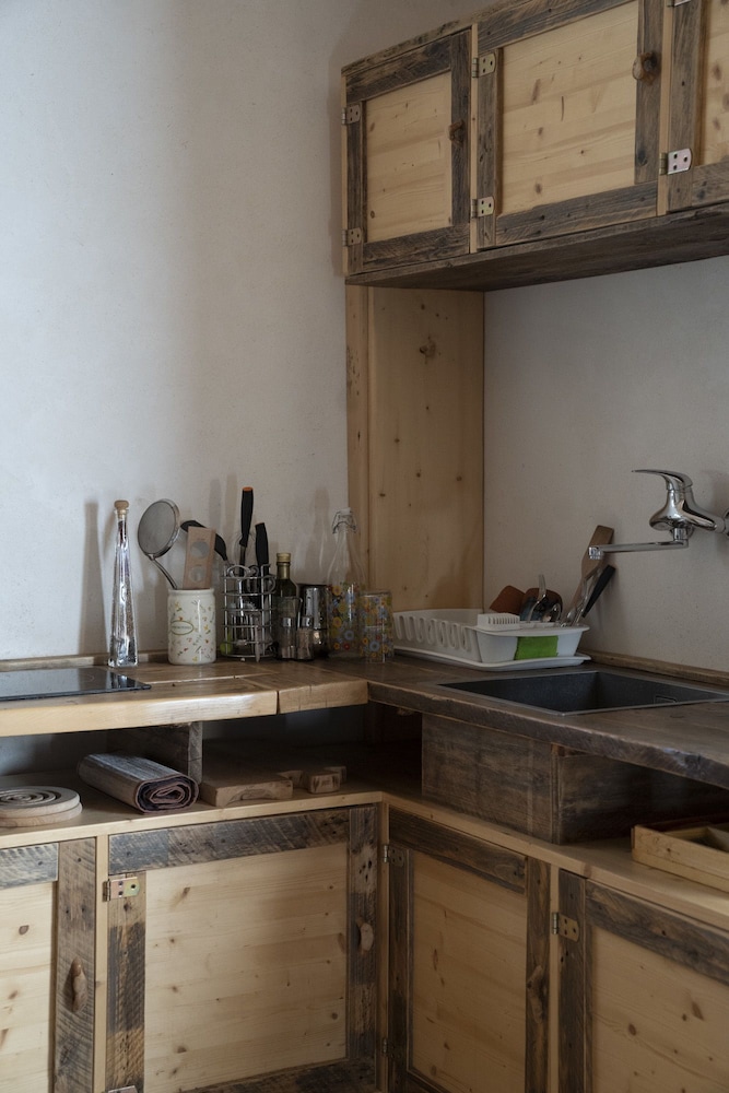 Studio, Accessible photo 2