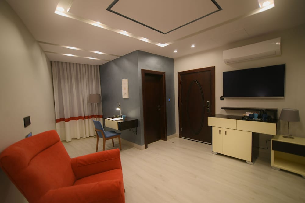 Junior Room - Photo 2