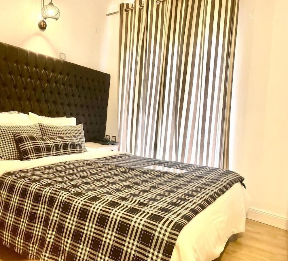 Standard Room - Photo 1