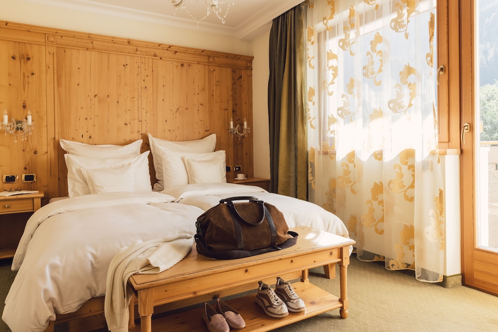 Premier Suite - Photo 4