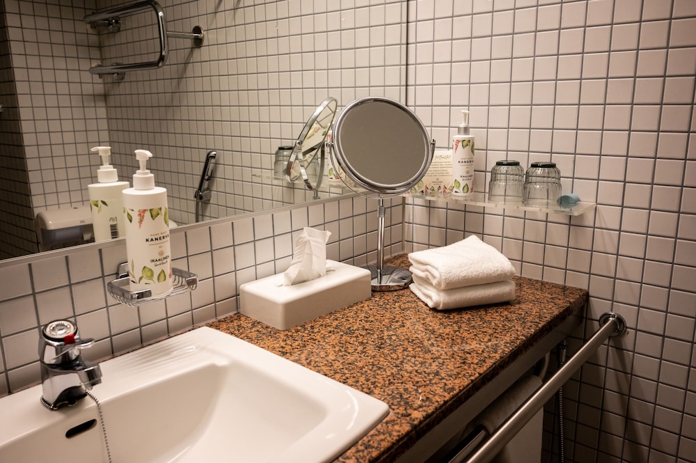 Superior Double or Twin Room (Main Building) photo 3
