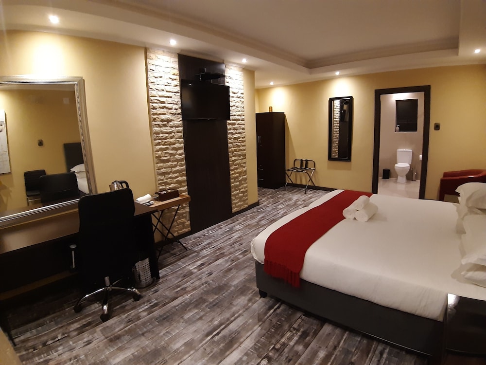 Twin Room - Photo 2