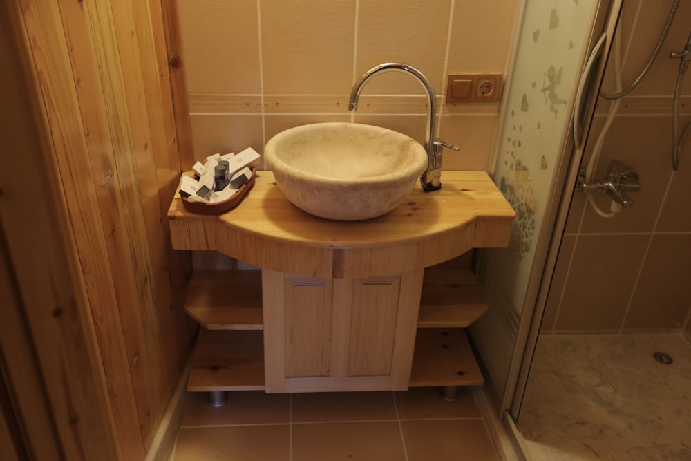 Standard Suite photo 2