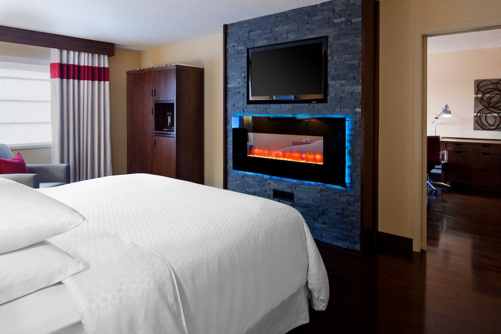 Presidential Suite, 1 King Bed with Sofa bed, Fireplace photo 1