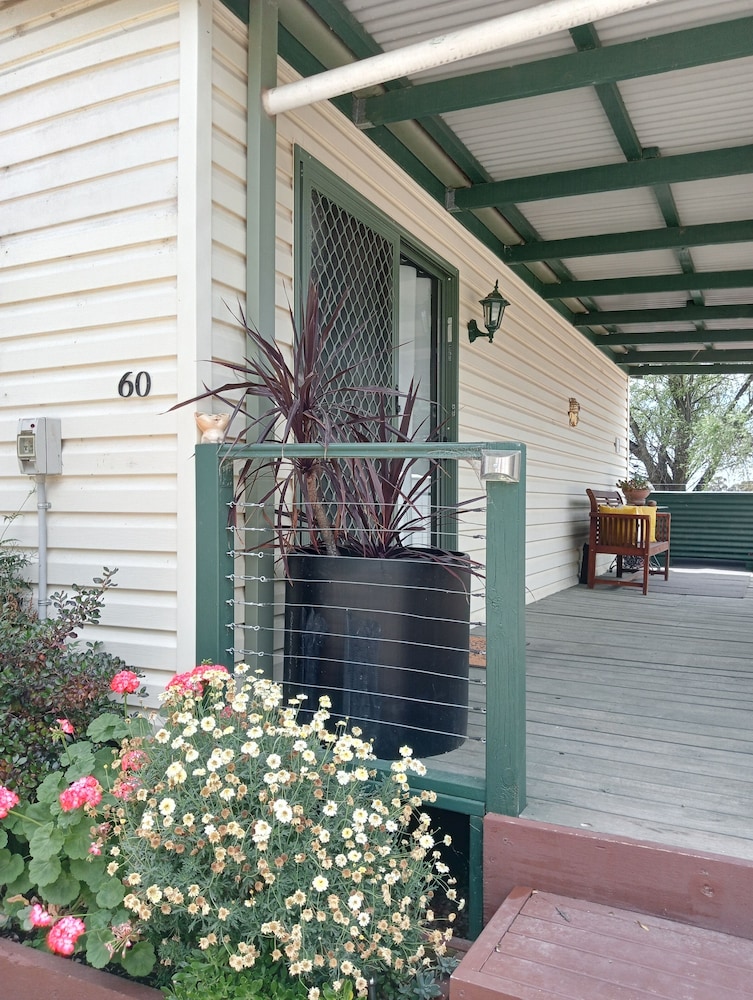 Deluxe Cabin, Balcony, Garden View photo 2