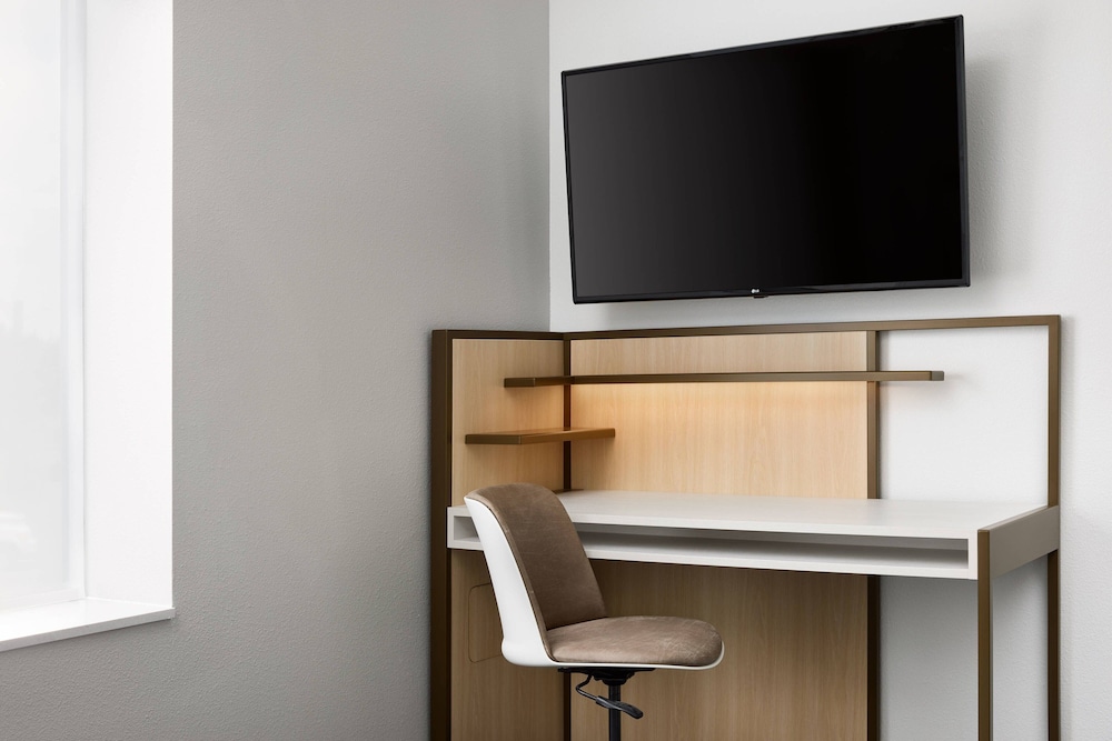 Suite, 1 Bedroom photo 2