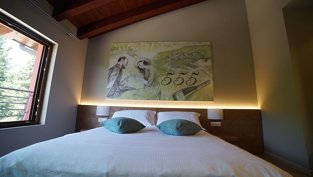 Double Room, Multiple Beds photo 2