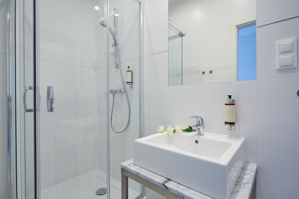Standard Apartment - Photo 15