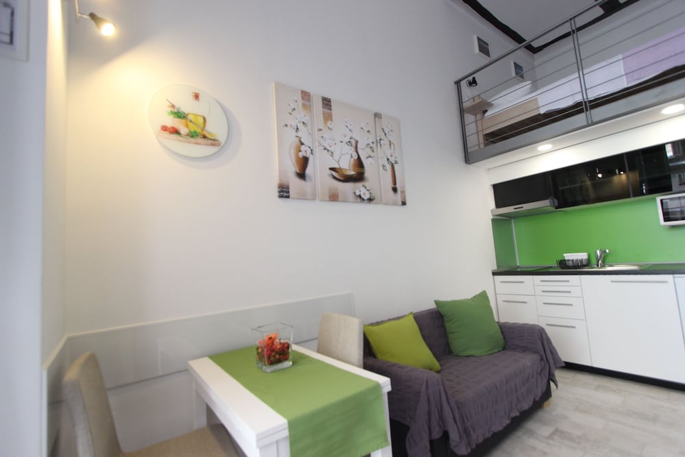 Apartment photo 2